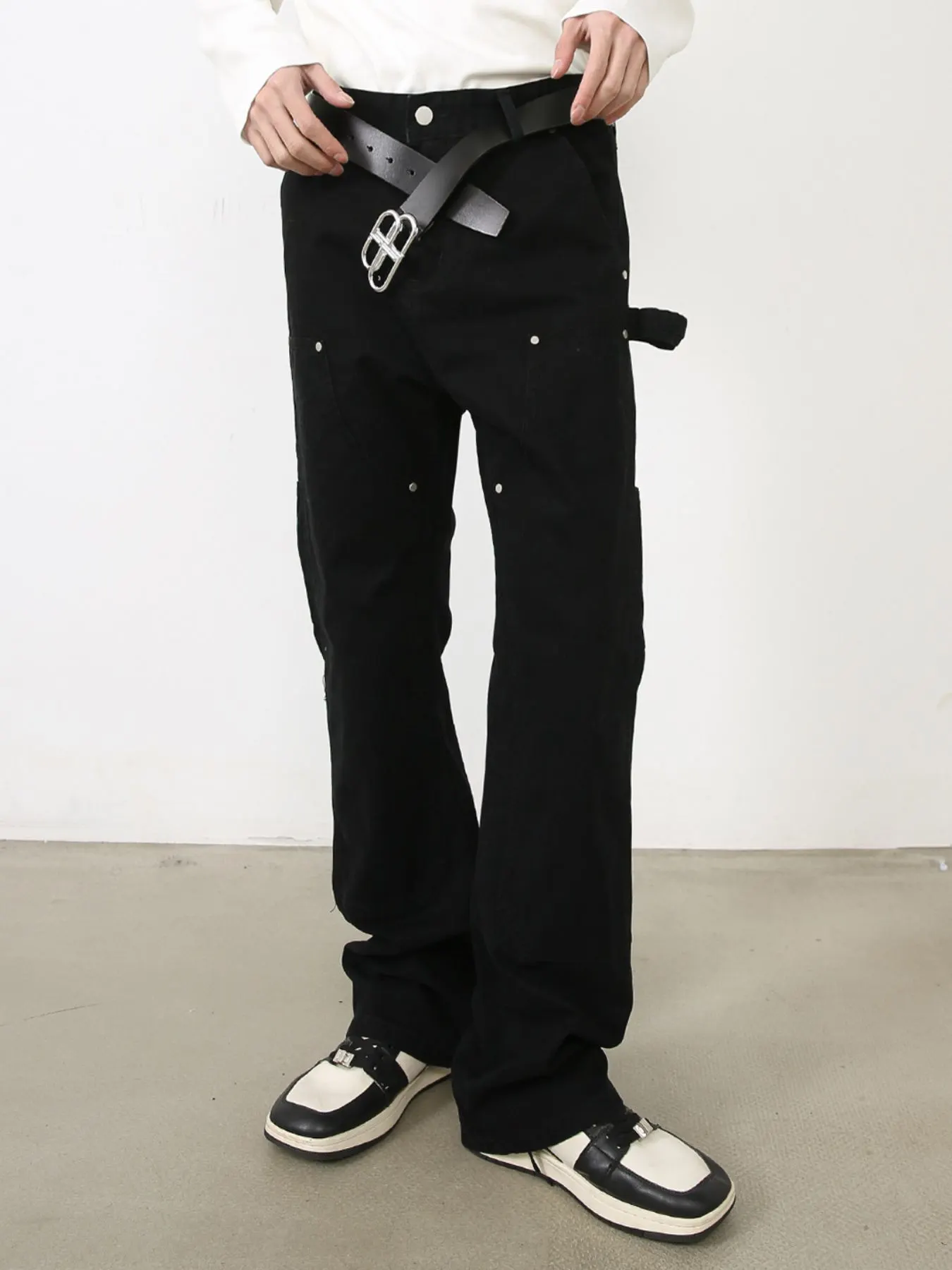 Men's Rivet-Detailed Straight-Leg Jeans